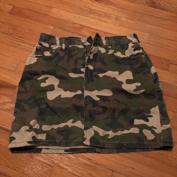 Camouflage mini skirt from Gap - Picture 1 of 2